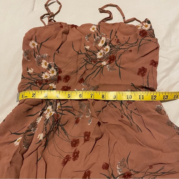 Reformation Rosehip Dress - Picture 4 of 6